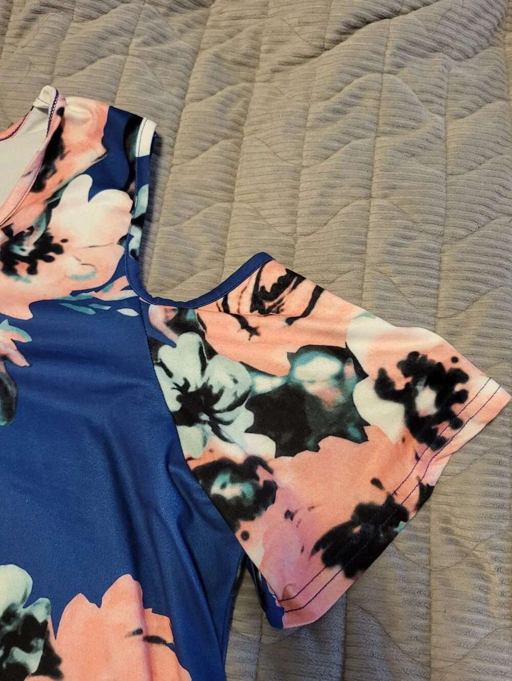 ALLEGRACE Floral Cold Shoulder Blouse - Picture 4 of 5